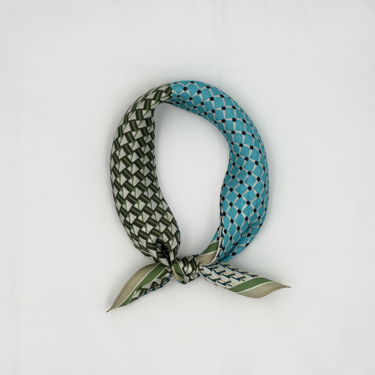 Siya Mullbärssilkes halsduk ALVA small 53x53 CM