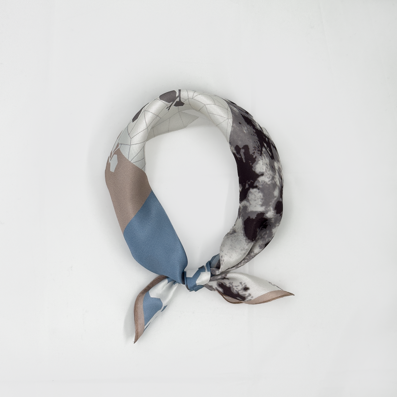 Siya Mullbärssilkes halsduk FREJA small 53x53 CM