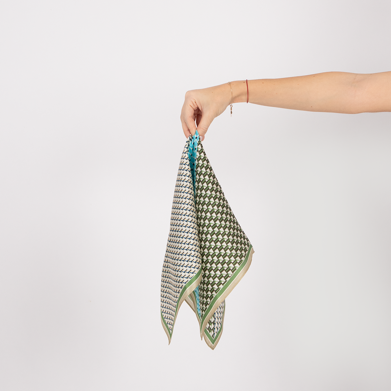 Siya Mullbärssilkes halsduk ALVA small 53x53 CM