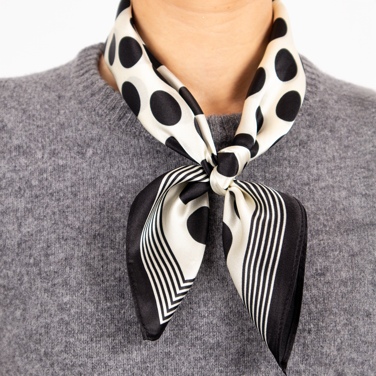 Siya Mullbärssilkes halsduk AMELIE small 53x53 CM