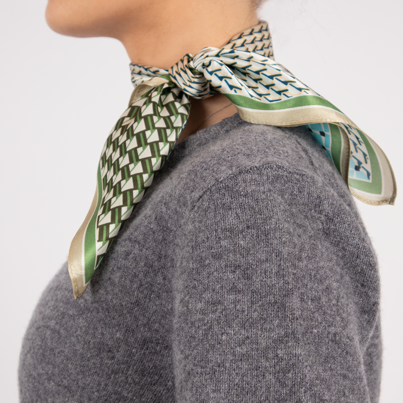 Siya Mullbärssilkes halsduk ALVA small 53x53 CM