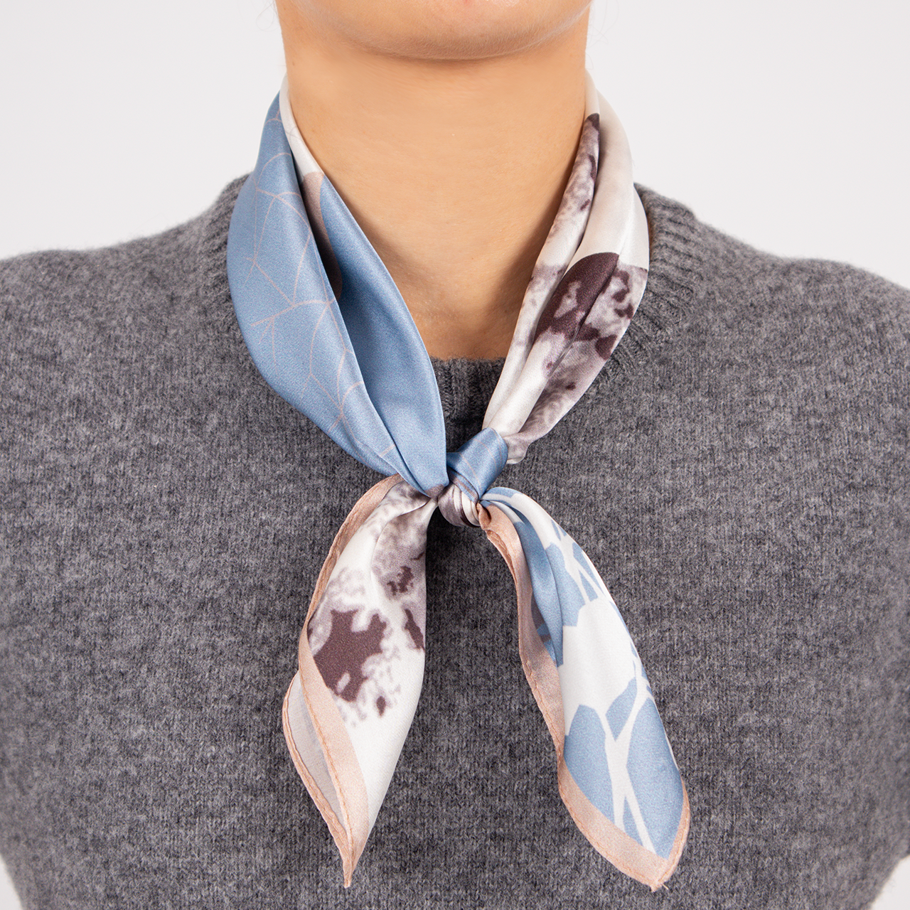 Siya Mullbärssilkes halsduk FREJA small 53x53 CM